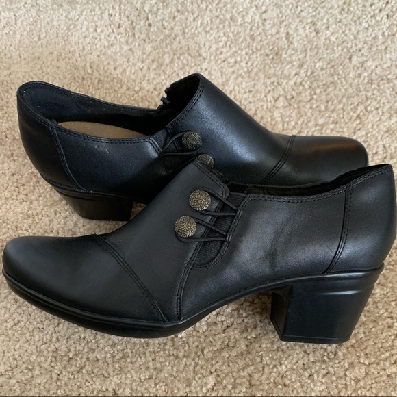 Clarks Shoes - Clarks Emslie Warren Leather Womens Slip-On Shoes Size 10